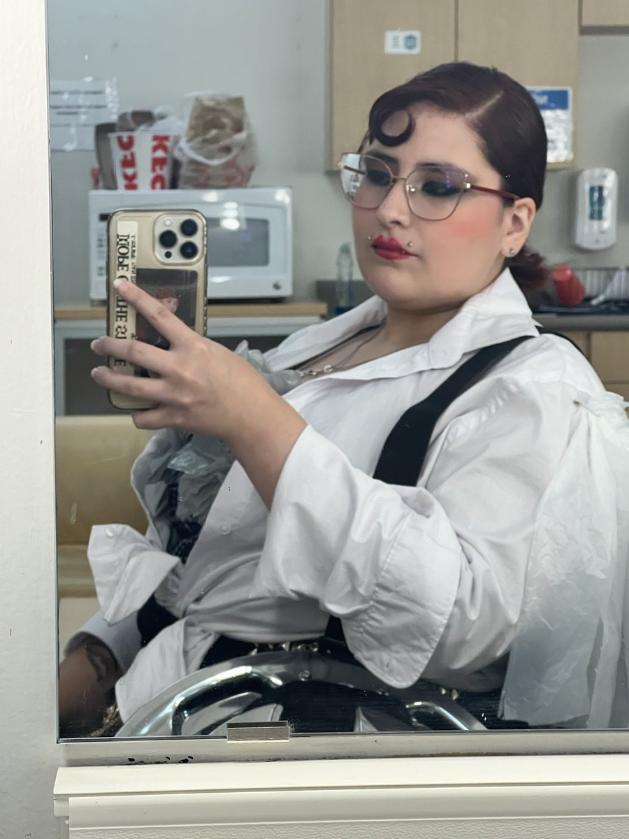 BubblyPepsi's tweet photo. I said I was going to wash off the makeup after the show…but I thought I would keep it on 🥰 #rasquache #rasquachic #pachuco https://t.co/8GeAwwXbDt