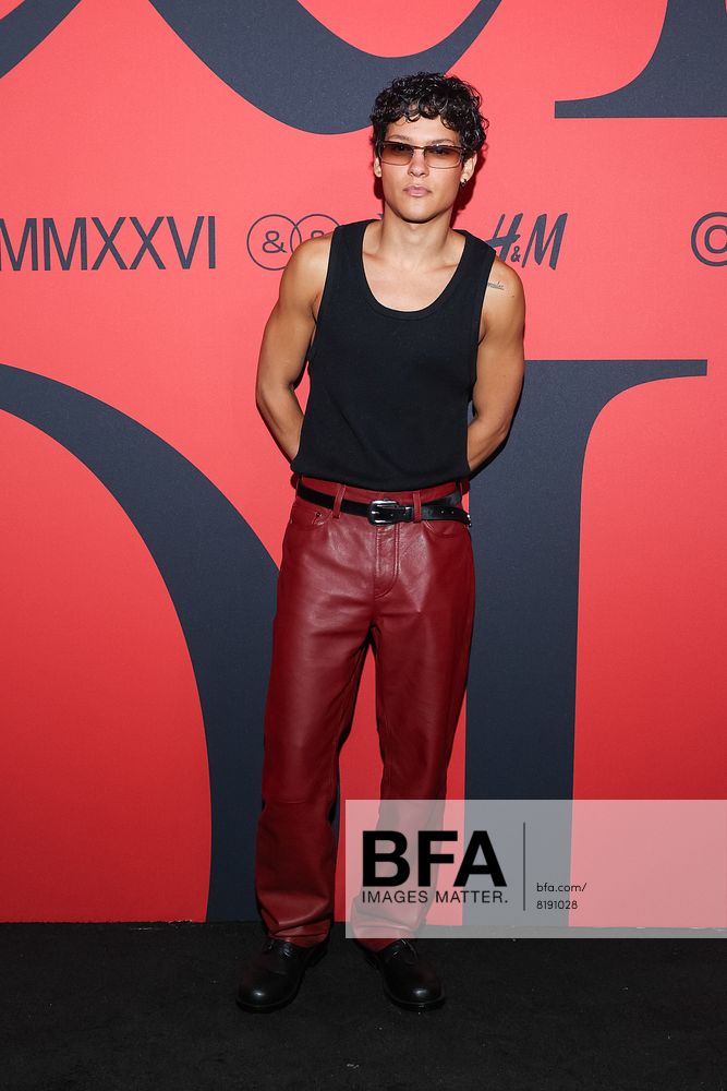 rudbergdailyinf's tweet photo. Mais de Omar Rudberg no desfile da H&amp;M na London Fashion Week! ❤️‍🔥 

📷 Thomas Razzano, Pierrick Rocher https://t.co/kw8ieE9Pjr