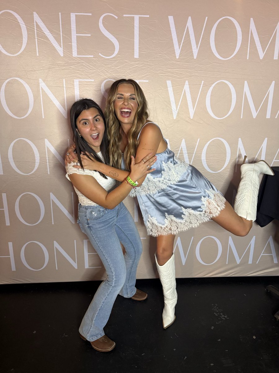 aalondra_as's tweet photo. Never beating the unserious allegations @carlypearce https://t.co/Li38f6iF68