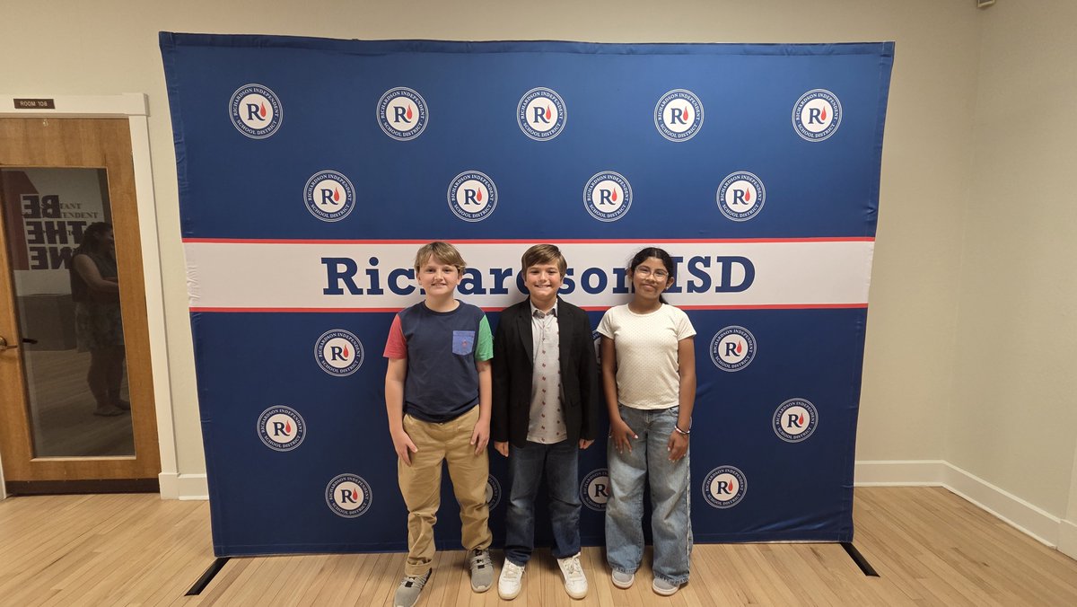 MrsKellyTo's tweet photo. Our amazing students did a great job leading the pledges and representing Northlake Elementary at the RISD Board of Trustees meeting tonight! #RISDDREAMON @MrsCoutant https://t.co/BWDnNEQf56