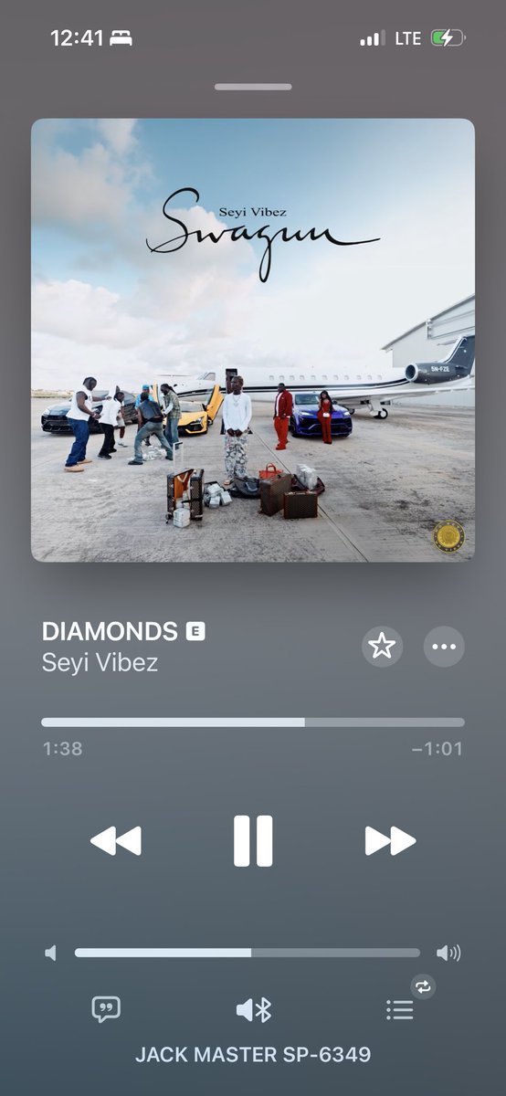 UrfavBoyq's tweet photo. Bro Seyi Vibez really go 10/10 on DIAMONDS! 

THE MOST VERSATILE AFRICA ARTISTE EVER 🐐❤️ https://t.co/AEPOXThHgU