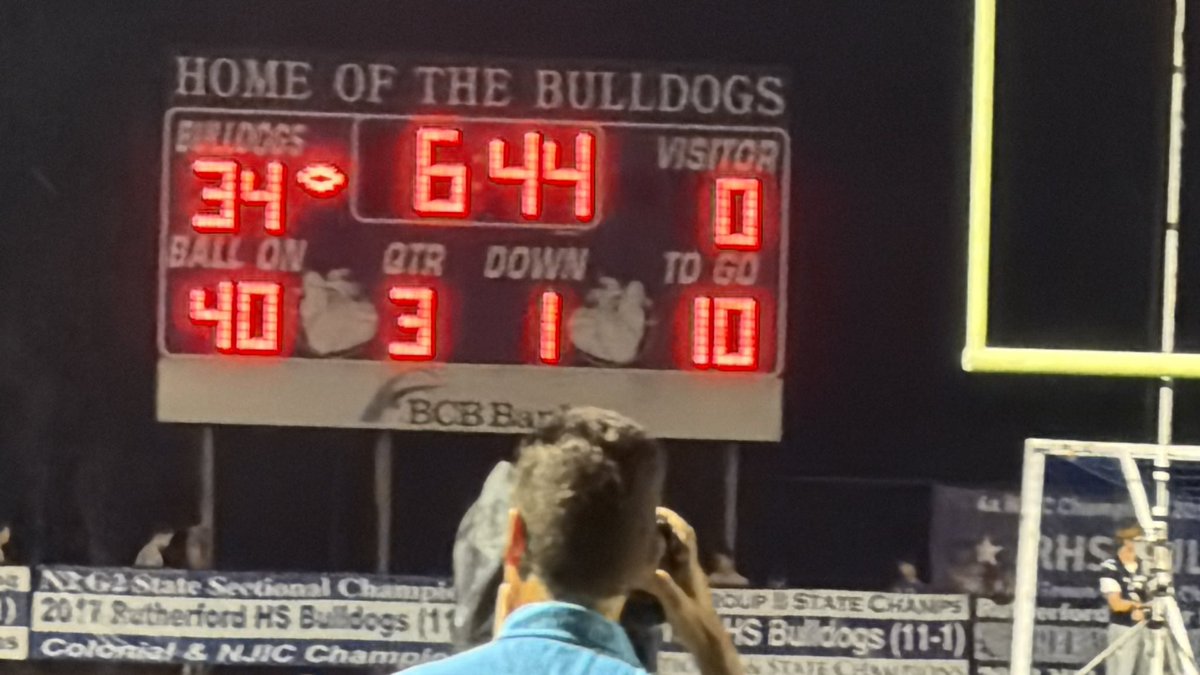 bcarrnjsports1's tweet photo. Rutherford @ruthblldgsfbll
Takes first drive 2H for score 
A few @john_gioia9 screen passes deep into Cardinal territory 

Dawgs QB @MylesBalchan finds Jr WR @qwwwthree in end zone…TD 

Dawgs up 34-0 over @PLHSathletics 

Running 🕧 6:44 3Q

Dawgs 1H Scoring - all rushing
Marullo- 2
Gioia
Bachan 

 @NJScom 
@Chattermeister 
@john_gioia9 
@MylesBalchan 
@TroyWaddell2027 
@coachryan04