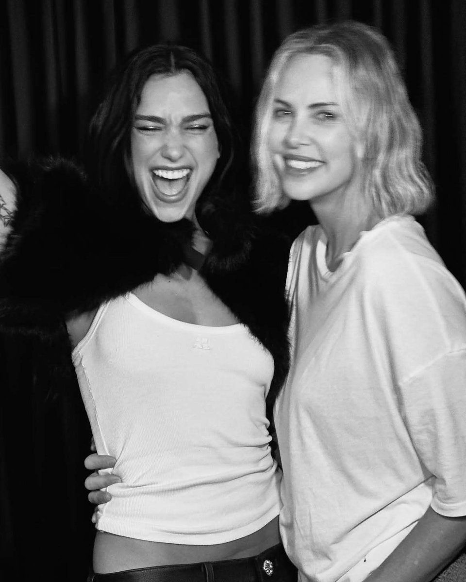 Charlize_wo's tweet photo. Oh what a night! https://t.co/ZYwE57Xen7