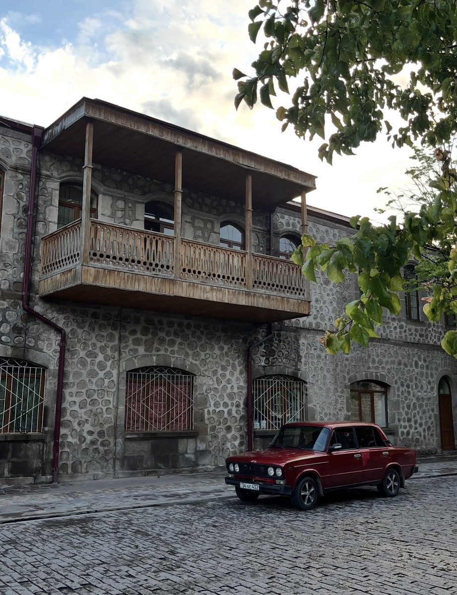 teishebaini's tweet photo. Goris, Armenia https://t.co/UuPg0CaW0L