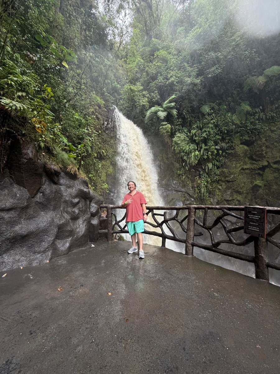 billandyosrs's tweet photo. Irl waterfall quest completed ✅ https://t.co/h9a2Hzk9tF