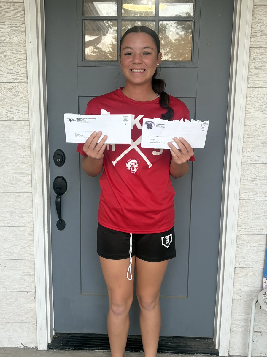 SavannaMarsey's tweet photo. Mail check! ✉️ So excited to get started and show case my hard work! 🥎💪🏼 Thanks for the invite @UCASoftball and @OCeaglesSB 
@16uTxGlory @cedricc07734293 @CoachLucas_  @coachapjackson https://t.co/g7OS0bO4wC