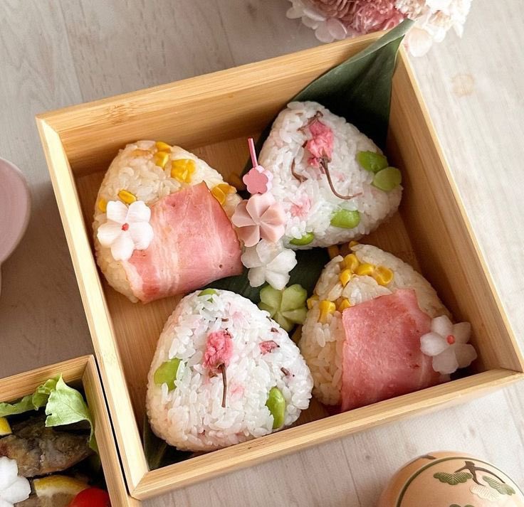 CAFEWOODD's tweet photo. Combo :: asian taste https://t.co/aulWiTgVs1