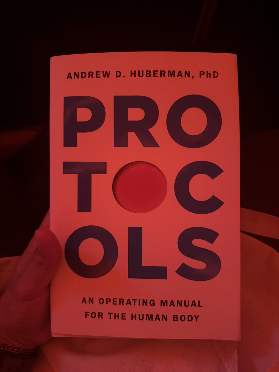 churchill_dan's tweet photo. About to add 10 points to my IQ with this show tonight in nyc @hubermanlab https://t.co/vbgZB3TfN7