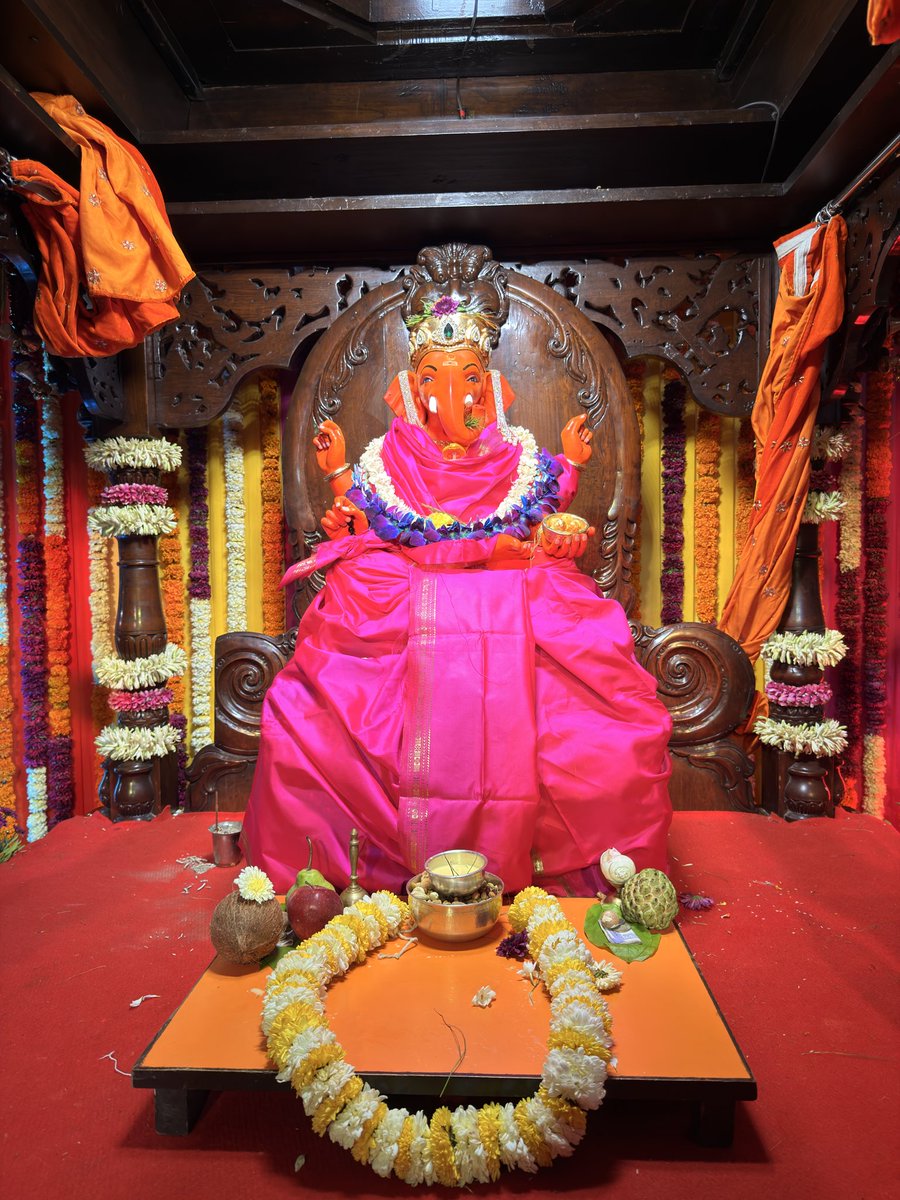 SVTMumbai's tweet photo. 🙏गणपती  बाप्पा मोरया 🌺मंगलमूर्ती मोरया 🙏१८/०९/२०२६
🙏Ganapati Bappa Moraya 🌺 Mangalmurti Moraya  🙏 18/09/2026 https://t.co/OfuidtDid1