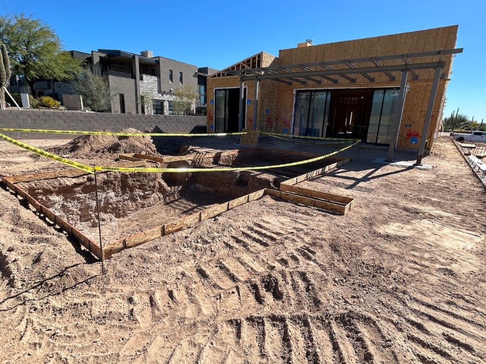 calpool's tweet photo. From a blank backyard to a Scottsdale showpiece. ✨

#TBT to watching this modern backyard take shape from the first layout and excavation to the hardscape, finishing touches, and the final reveal. At CPL, our award-winning designers work to bring your dream vision to life! https://t.co/icatIUZHIe
