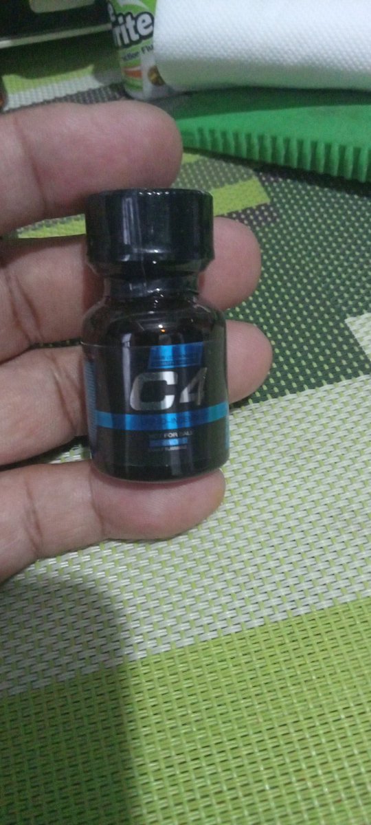 FelixOragon's tweet photo. Delivery ordered poppers aroma oil essentials to Crimson Hotel Muntinlupa https://t.co/lUNTdvJ1jz