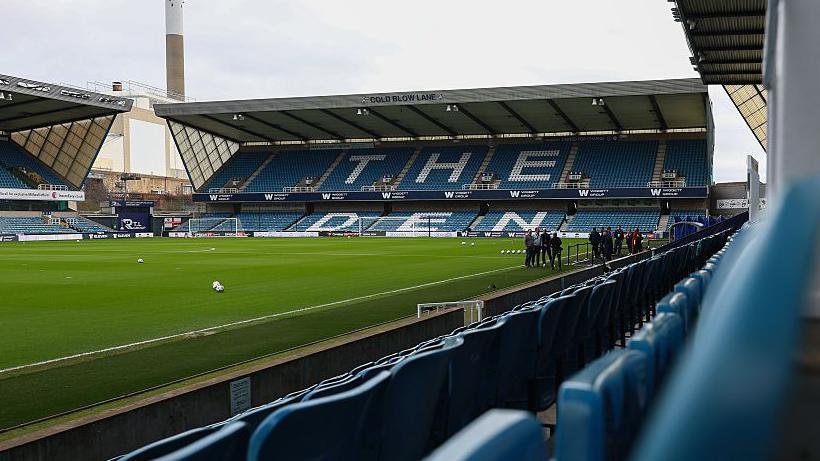 Barras_LATAM's tweet photo. 🏴󠁧󠁢󠁥󠁮󠁧󠁿 Este Sábado, juegan el clásico Millwall y West Ham en THE DEN.

El partido será CON PÚBLICO VISITANTE.

La Policía anunció el cierre programado de la estación South Bermondsey para evitar enfrentamientos entre ambas parcialidades. https://t.co/vybn3i1tSh