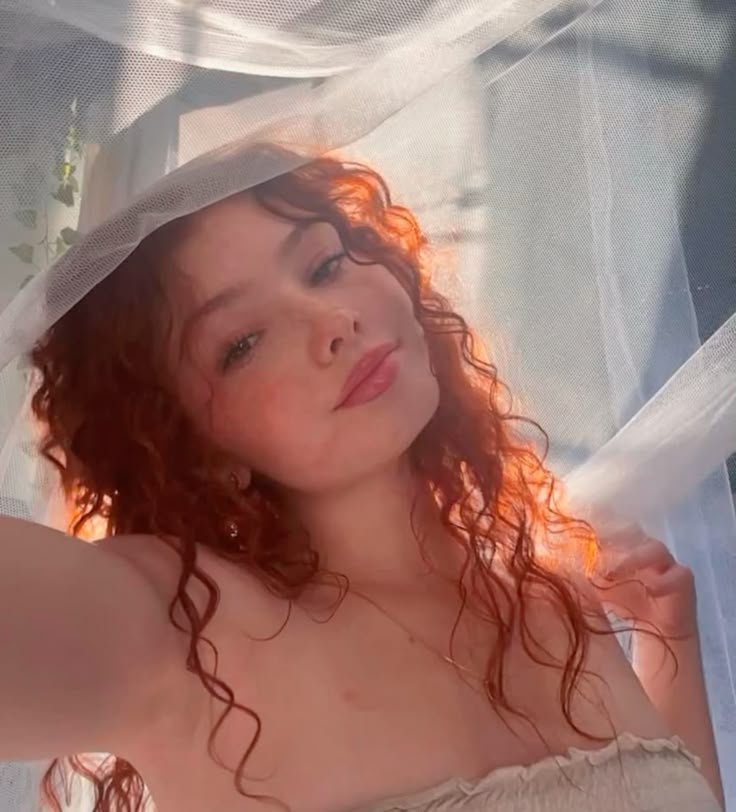 Prettydittylove's tweet photo. 𝐂onheça-me 🖌

⠀—⠀𝒩ome: Aphrodite
⠀—⠀𝒜ltura: 𝟣.68
⠀—⠀ℐdade: 19
⠀—⠀ℰstado civil: solteira
⠀—⠀𝒮exualidade: hetero
⠀—⠀ℛaízes: Italiana 
⠀—⠀ℰstação favorita: inverno
⠀—⠀𝒞or favorita: rosa
⠀—⠀𝒫et: Vênus https://t.co/hsC1dAHu3A