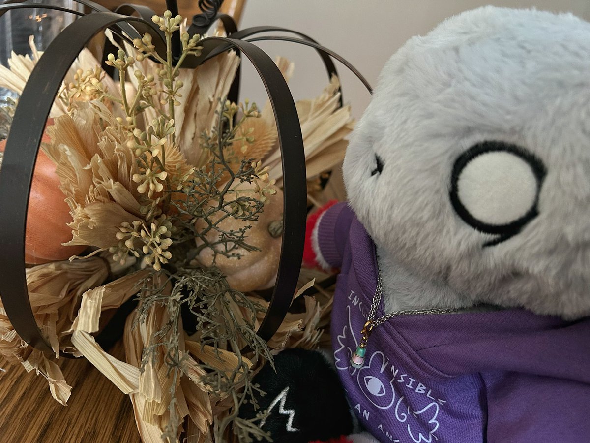 TriceraSun's tweet photo. Already getting autumn decorations🍁
#plushiedreadfuls https://t.co/GOLl31c1Ru