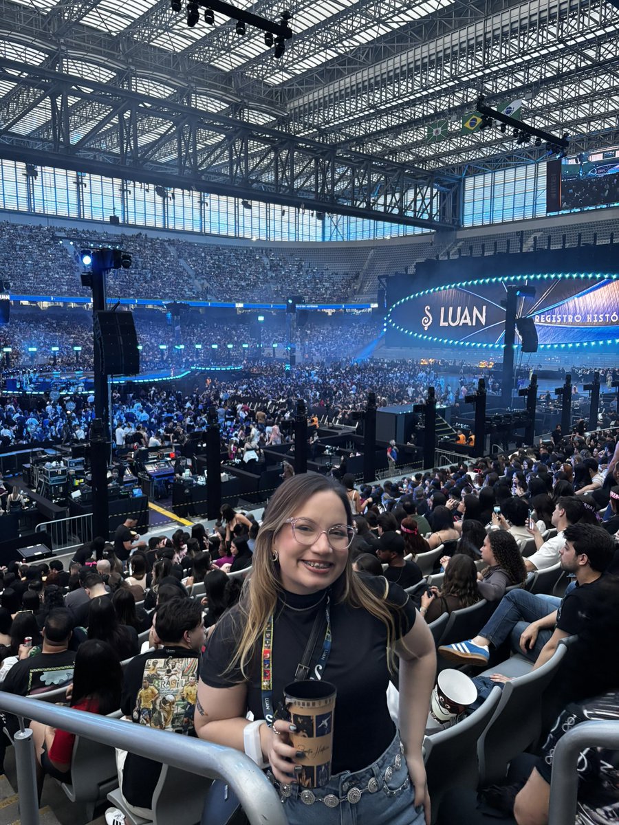isadoratonini's tweet photo. eu na gravação do projeto indicado ao grammy latino 🤩✨ https://t.co/AQTniaTLlj