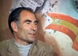 AuraMoner's tweet photo. Antonio López Sierra, nascut a Badajoz, va ser el botxí de Salvador Puig Antich. En estat d’embriaguesa, li va aplicar el garrot durant 20 minuts d’agonia.

Molts GC i PN que van participar en la repressió del poble català també eren extremenys.

No tots eren conductors del 47. https://t.co/yHRUd56XGm