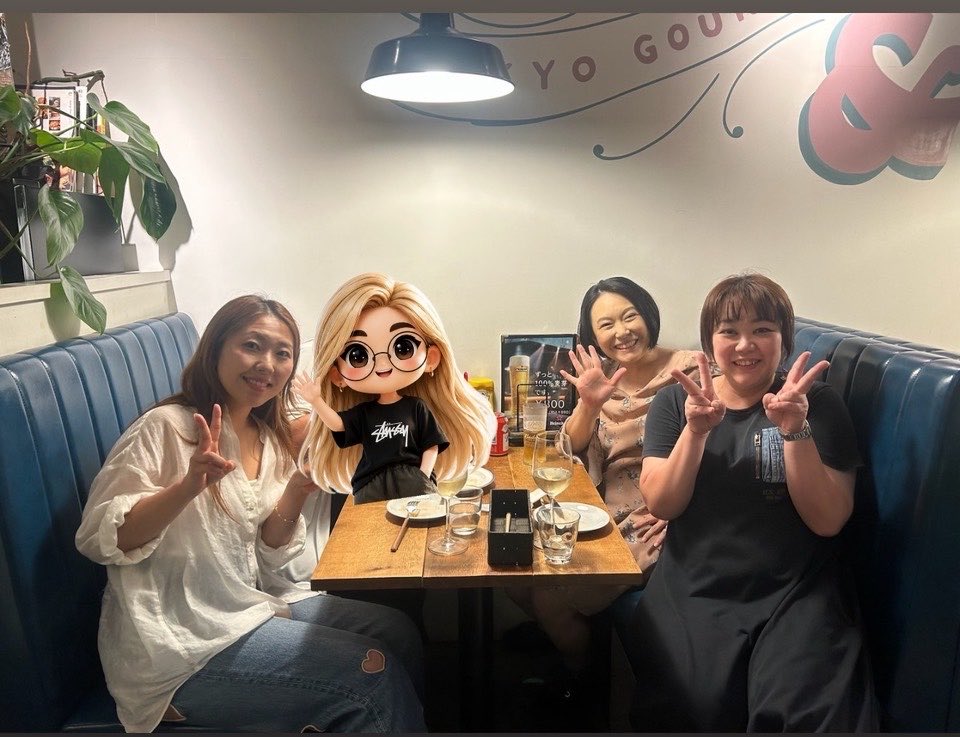 keikojoker's tweet photo. 池袋CHILLAX BURGERS&amp;WINEに
歌手の水月杏姫さん、森川愛さん、ラジオパーソナリティーのKokoさんと行ってきました！女子会ですw
ワイン🍷と池袋スマッシュ(スマッシュバーガー)初体験。
これもめっちゃ美味しい🤤
そのあともK's BARで終電ギリギリまでお喋り😂楽しかったです！ https://t.co/WfYUA2cM33