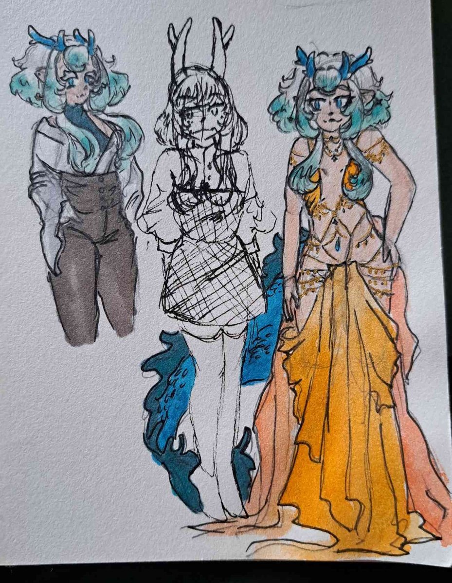 Miel_Lya's tweet photo. @J4idenhehe Hello let me present Allye To you ! (in the middle is her first design....) https://t.co/puviR9HUVG