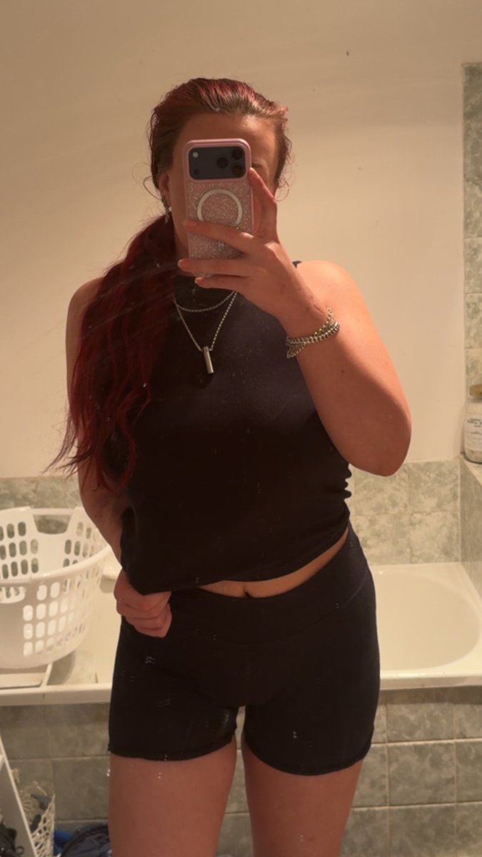 tarajaynetv's tweet photo. Your favourite girls gotta get her hair done, 
cough it up 💋 https://t.co/J9oa7Dv4xs
