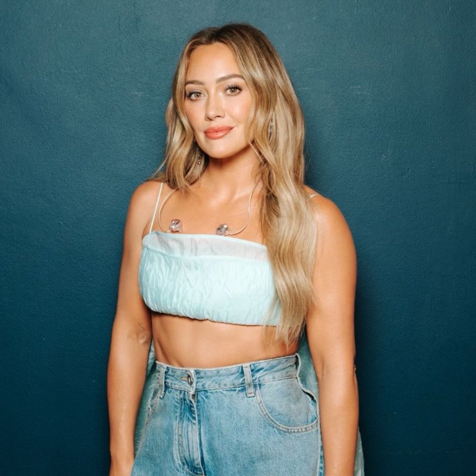tracklist's tweet photo. 🚨 HILARY DUFF NO BRASIL! A artista fará show no país entre agosto e setembro de 2027, segundo o jornalista José Norberto Flesch. https://t.co/gQR22IgaFt