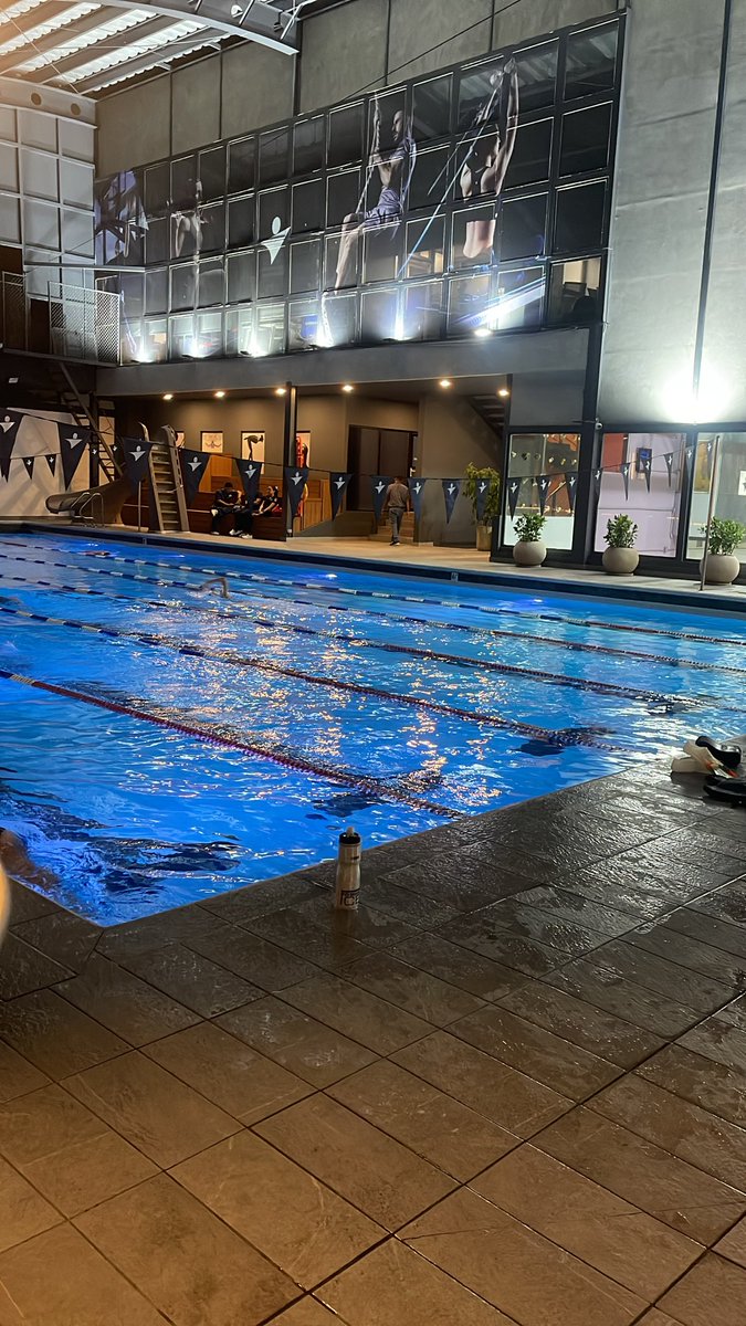mlunajimenez's tweet photo. 🏊 😍 https://t.co/XqcN0HsBNZ