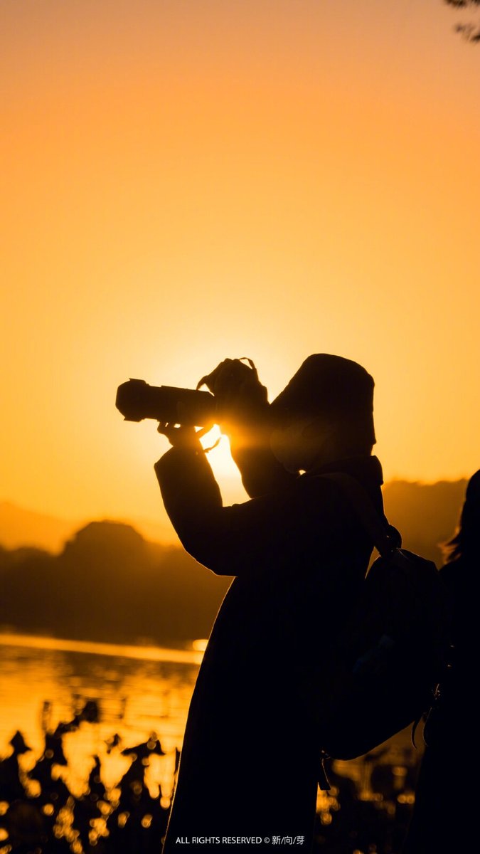 qwe6217's tweet photo. New to photography Start with mastering natural light—soft golden hour light beats harsh flash for warm, vivid shots. https://t.co/Rx7hKvaDQA