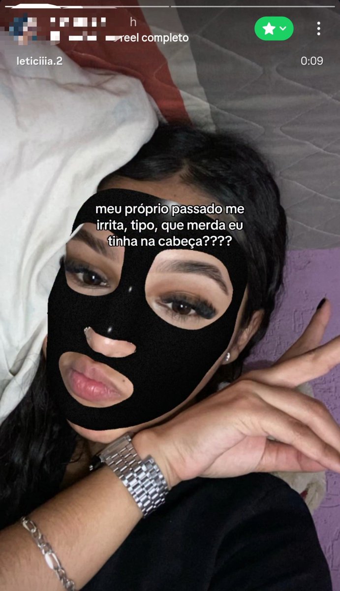 _carolivs's tweet photo. minha prima postou isso nos storys..... ela tem 13 anos..... de que passado ela ta falando? a creche? https://t.co/TUQwGlaWkU