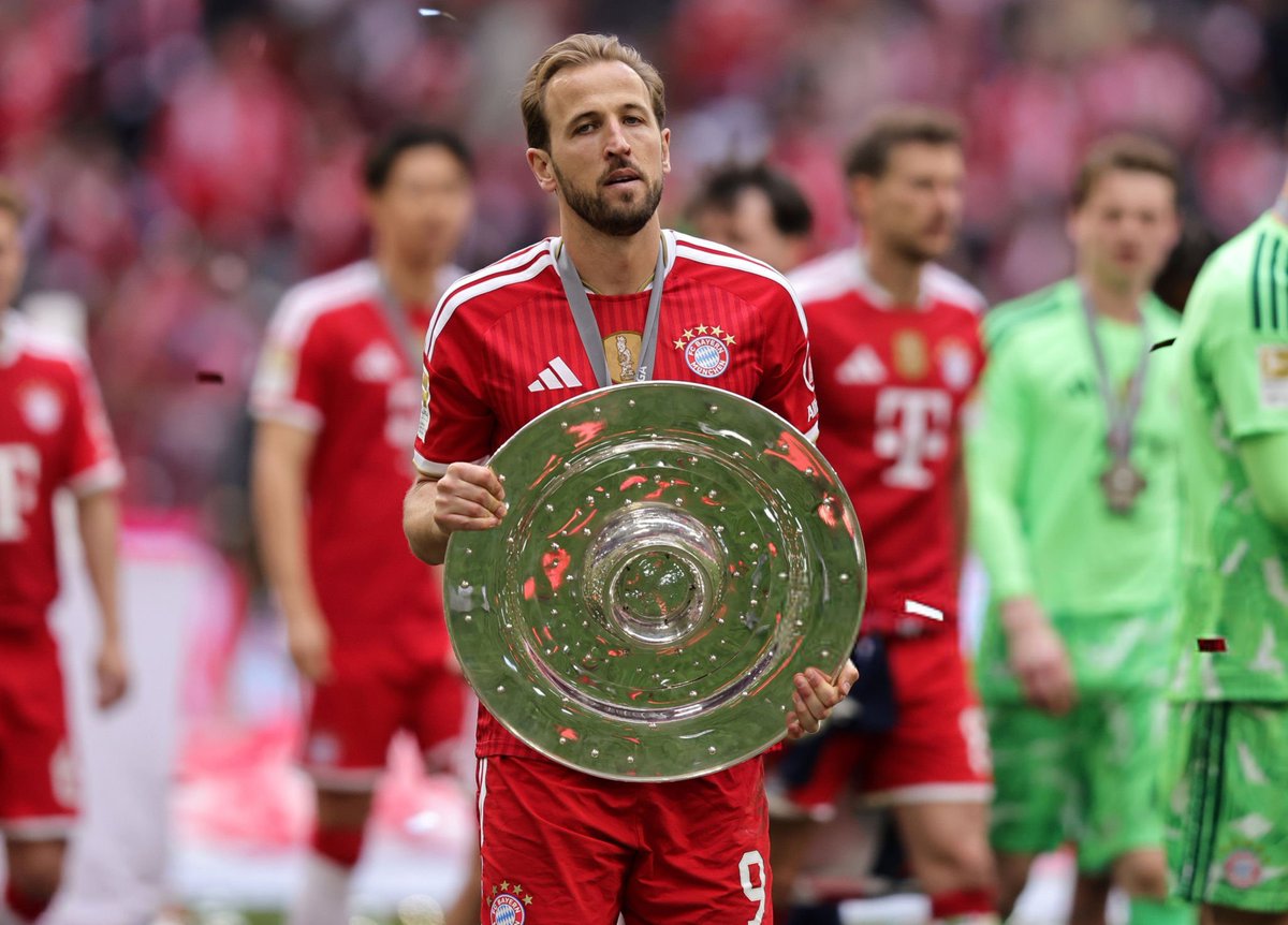 FabrizioRomano's tweet photo. 🚨🏴󠁧󠁢󠁥󠁮󠁧󠁿 Harry Kane on the Ballon d’Or: “I don’t like to speak about myself… 73 goals speak for themselves”.

“It’s been the best season of my life, by far”, told @marca. https://t.co/znx1Ey2jnv