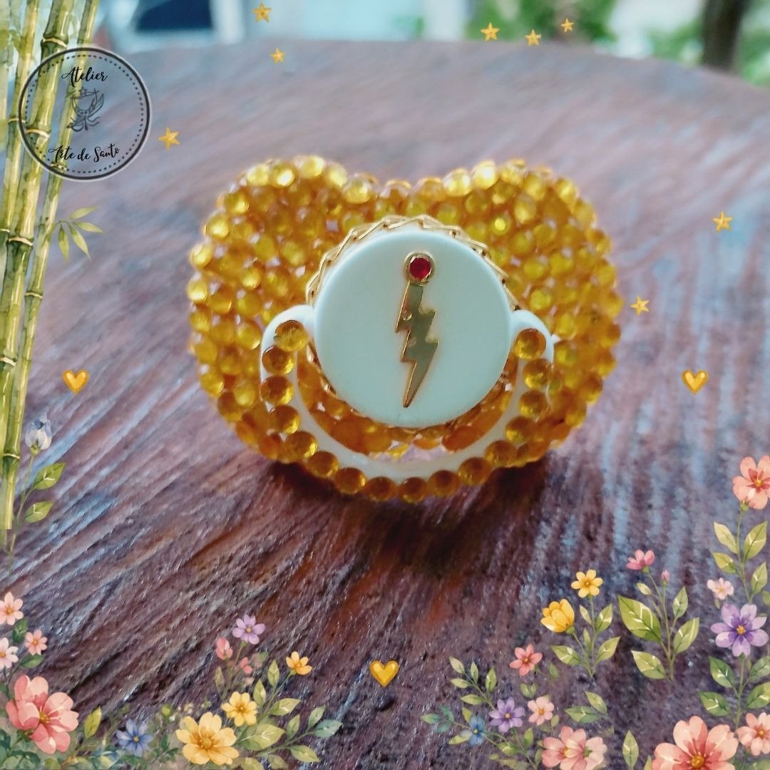 DezzaAlvesArte1's tweet photo. ⚡💛 CHUPETA ERÊ DE IANSÃ — NOVIDADE!

Quer garantir a sua ou fazer uma encomenda especial? Chama a gente no Direct ou WhatsApp! 📩

🛒 Compre na Shopee: https://t.co/U9mVjVuFdZ

Eparrei, Iansã! ⚡ https://t.co/BpHaeGnl5p