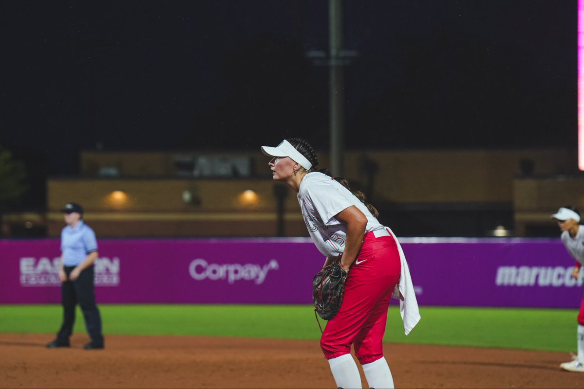 OU_Softball's tweet photo. https://t.co/rFenqgGphy