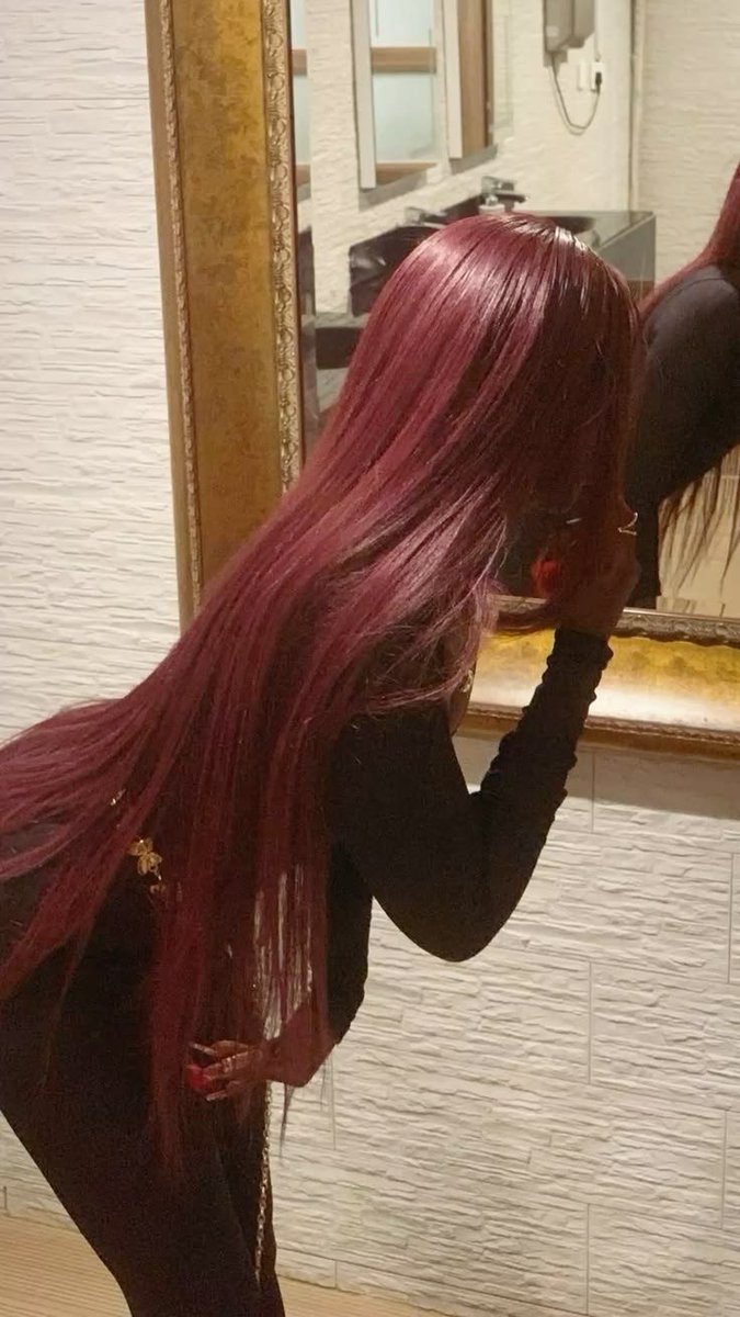 hyojiy_0's tweet photo. 🍒. https://t.co/9ovVzYT19t