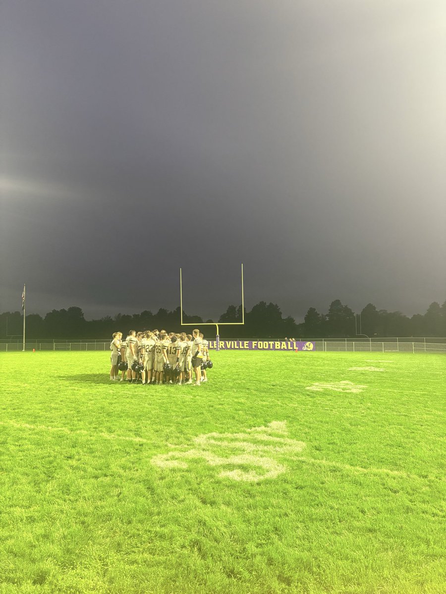 a3danm's tweet photo. First win as a HC and first of many on the year for @hhs_football1 JV! Big things coming! https://t.co/hFqfApP733