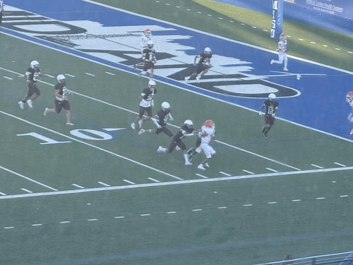 a_acosta_jr's tweet photo. 🏈Lee HS  9th Football🏈

@LHSrebelFB Freshmen teams are hosting @AngryOrangeFB Freshman at Astound!  @Hartman3Clint https://t.co/ezn6bo8gib