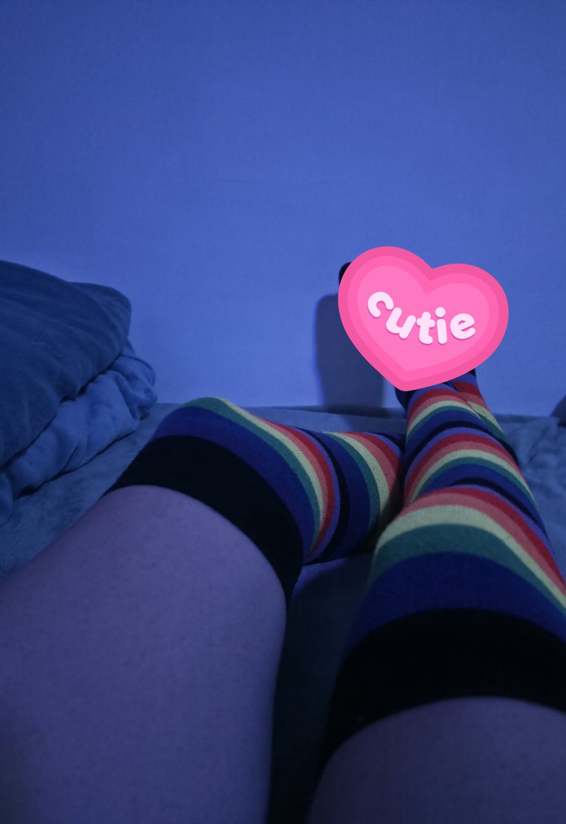 Xyliathin's tweet photo. Feeling gay at 3am :3 😀 https://t.co/vOJNsiognd