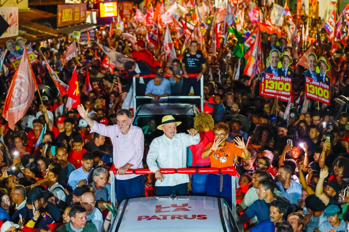 LulaOficial's tweet photo. Montes Claros e Minas estão prontos para mais!

📸: @ricardostuckert https://t.co/n5sxUdxwud