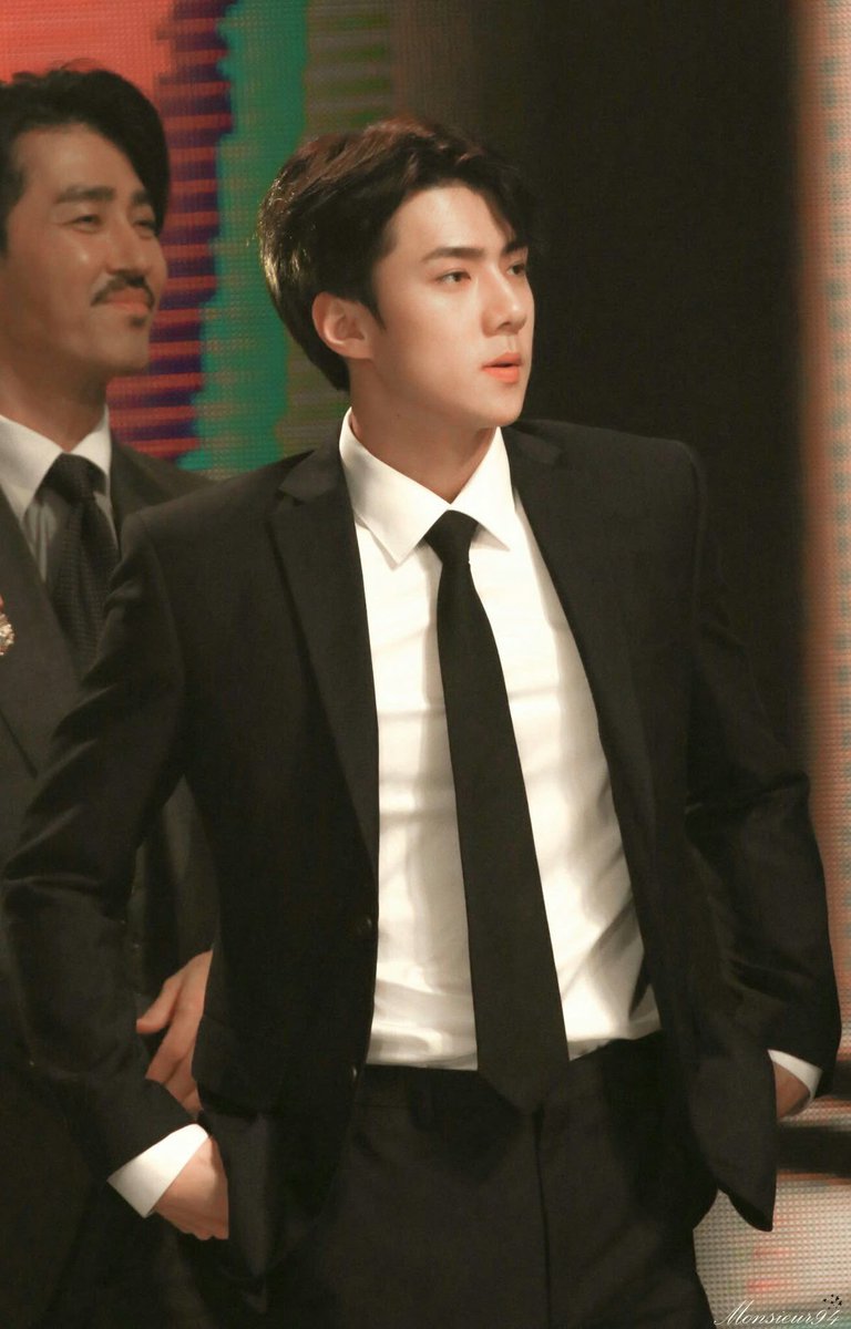 ohsehunwife04's tweet photo. 정장콤

#세훈 #엑소 #sehun https://t.co/2lkdGMxE3S