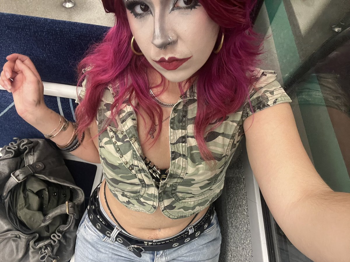 XTRAtefl0n's tweet photo. 🧏‍♀️💋🫦👩‍❤️‍💋‍👩 https://t.co/Sh2SVCYw7A