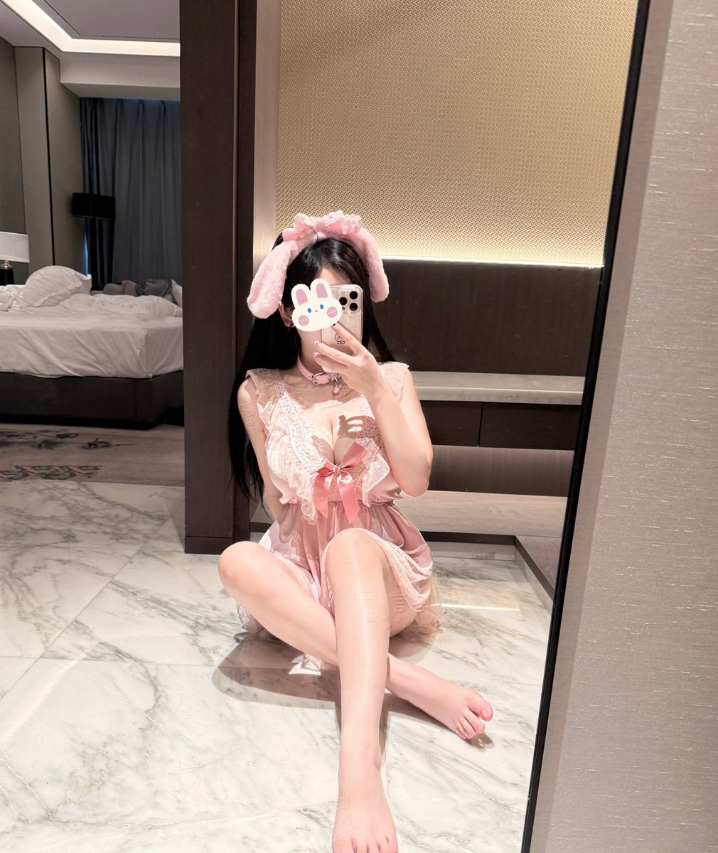 xinxinyan090606's tweet photo. 请宠爱言言！
@piaokeriji 
@chasekktg 
@18zoya_ https://t.co/ALxAFsb0CR