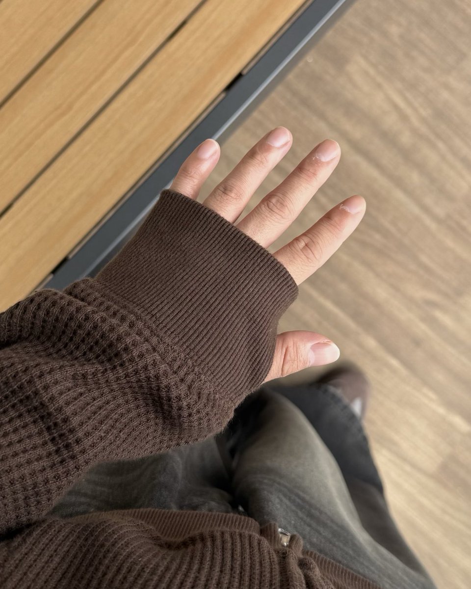 Re063_fygi's tweet photo. 雰囲気めちゃくちゃ良いな...
サムホール付きなの可愛すぎる。 https://t.co/B2sjTqyeRN