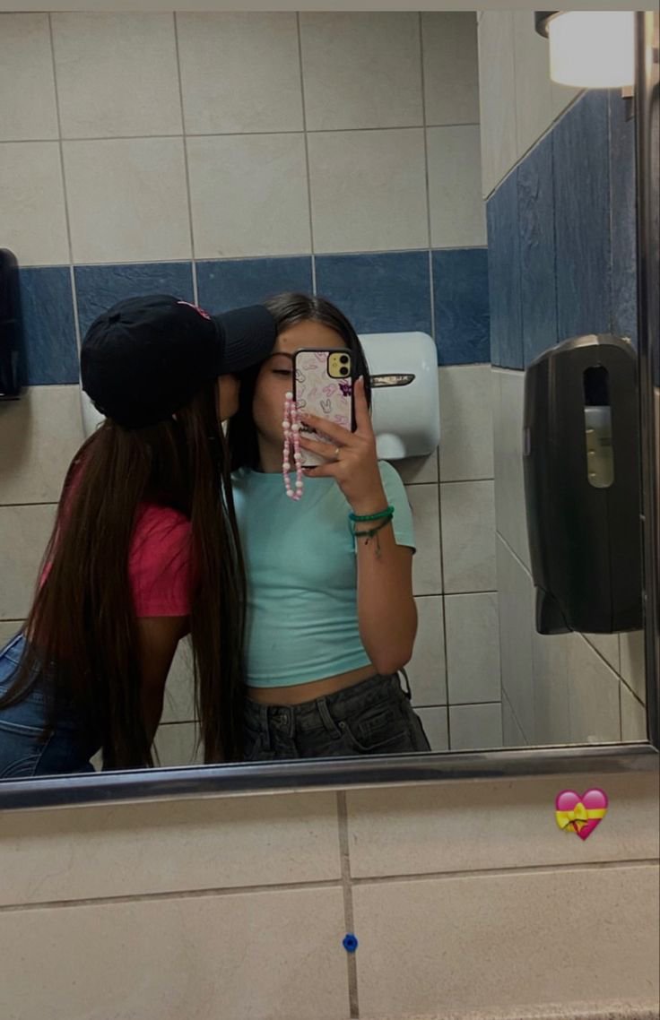 Laralujw's tweet photo. Priminha que amo https://t.co/GwxDi7gczm