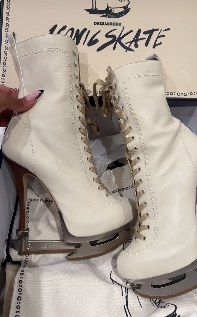 PhaseDiary's tweet photo. It’s that season | 🍂🤎 https://t.co/JGYEM5st4S