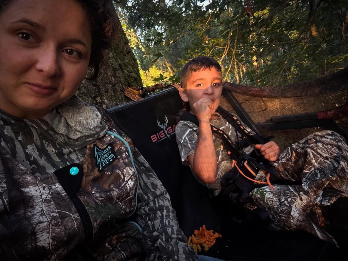 wheatpickle435's tweet photo. #swamp #mylovelyfan #cumtributeِs #Cheyennepicklewheat
#Anna @gator https://t.co/PnYDBeElxD