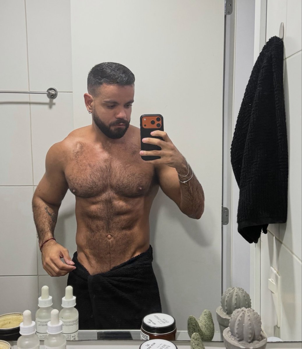 rlbeirofelipe's tweet photo. Quem me der biscoito ganha um nude https://t.co/EbUh9JKgkz