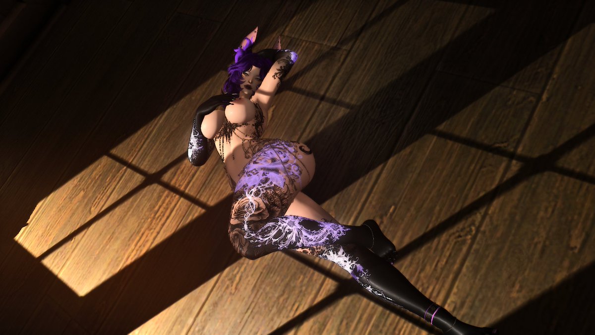 Moon_Juice_ff's tweet photo. Having some me time care to join?~
#gpose #gposer #ff14 #batgirl https://t.co/xEykCOM9c8