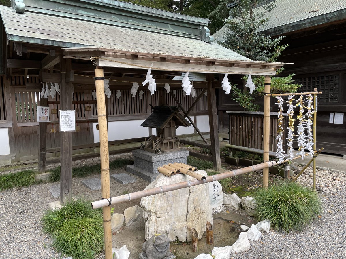 goothecat's tweet photo. ここのところお天気が良くなかったので、久しぶりのお参り https://t.co/W2WIldjdzc
