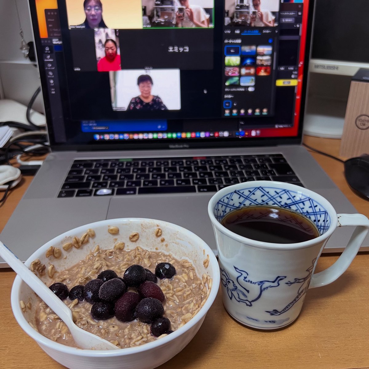 fukamax's tweet photo. オンライン朝会 https://t.co/Ypxuao69HM