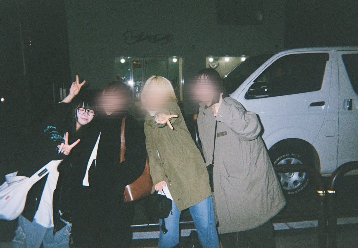 2il8li's tweet photo. 大好きな人達と観たなによりも大好きなバンドのラストライブの日の写真もらったよ https://t.co/sBqhcZKUe4