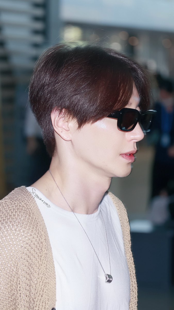 Ssspecial1004's tweet photo. 260918 ICN Departure

가을 얼짱🤎🤍
@special1004
#leeteuk #이특 #박정수  
#83line #superjunior83z  
#superjunior #슈퍼주니어 https://t.co/Z16o7sY0ys