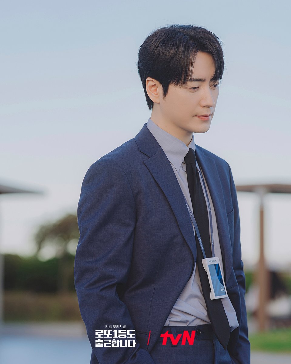 CJnDrama's tweet photo. 케미 넘쳤던 비하인드 스틸 공개!🤣
배우들의 찰떡 연기 보러 다음 주 월요일도 본.방.사.수! 📺✨

[월화] 밤 9시 tvN | [목] 오후 6시 TVING
#즐거움엔20tvN #로또1등도출근합니다 #TheOrdinaryJackpot https://t.co/69F7PSHqHx