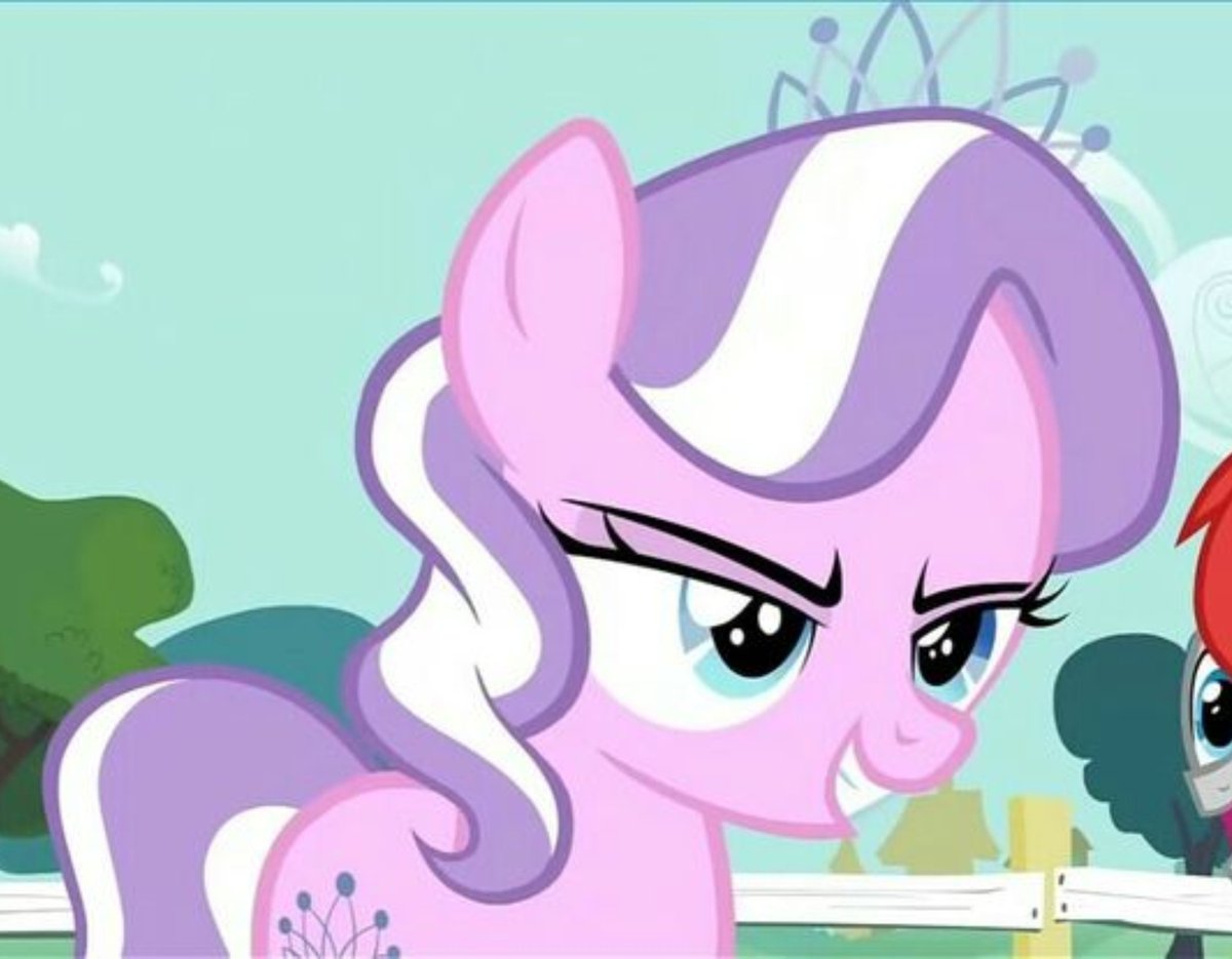 SilverTiaraSeed's tweet photo. @SmolApplePone 👑: hey, silver, wanna see how far i can throw this ball?

🥄:yea!

👑🥄:THINK FAST BLANK FLANK!!! https://t.co/M8k5ErNdQw
